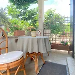 Santo Apartment